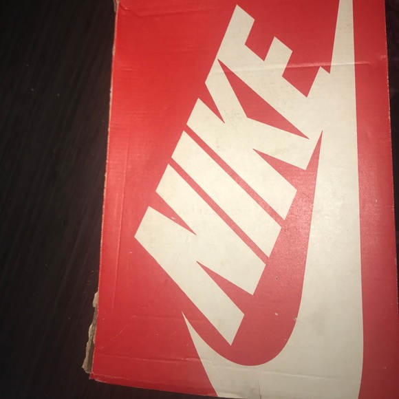 Nike Rosherun tennis shoes - Picture 2 of 4